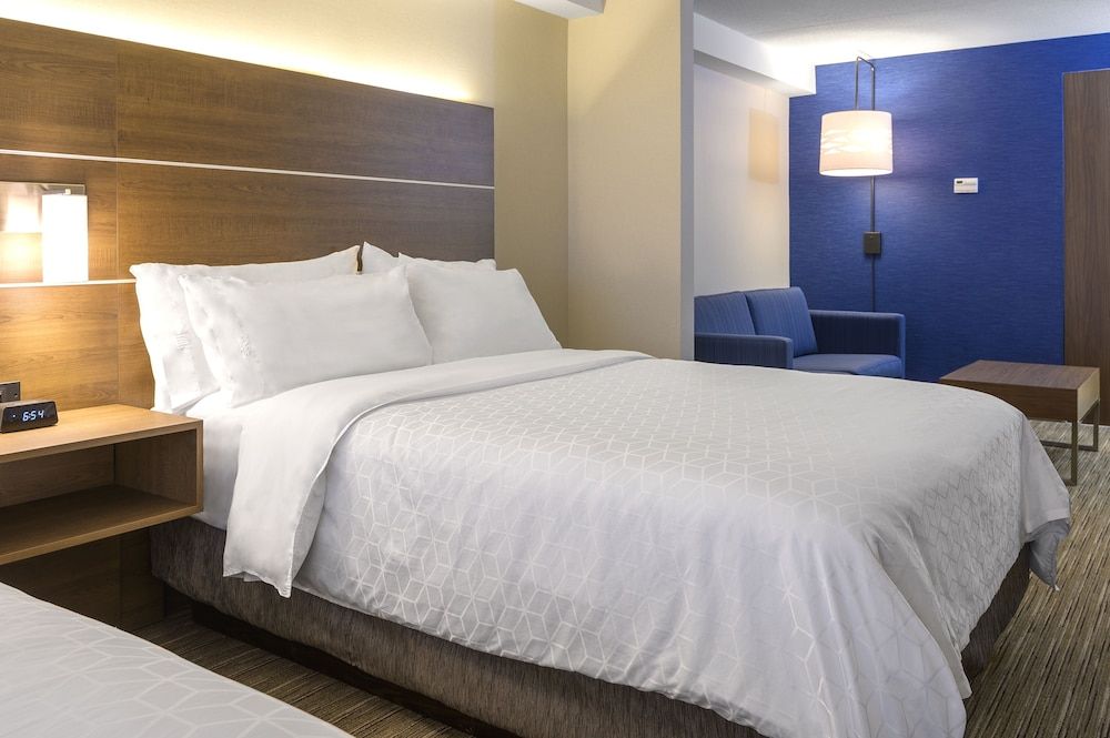 Suite, Multiple Beds