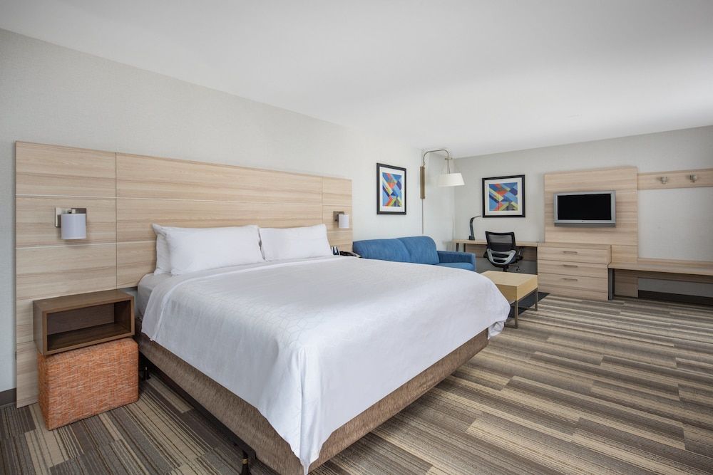 Standard Room, 1 King Bed
