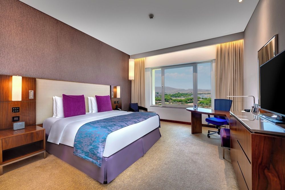 Crowne Plaza Muscat OCEC by IHG Standard Room 3