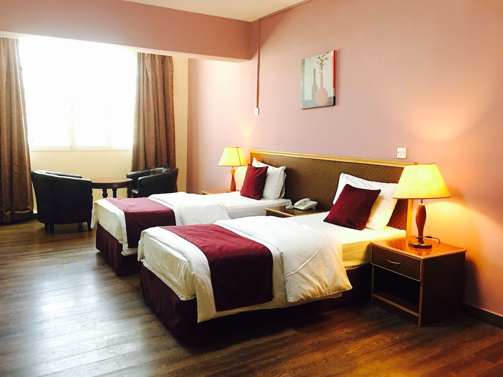 Mutrah Hotel Twin Room 3