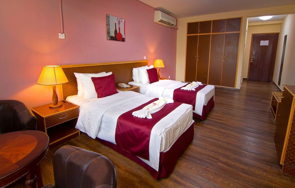 Mutrah Hotel Twin Room 10