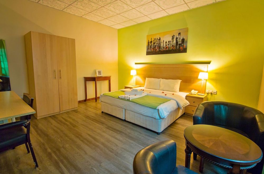 Mutrah Hotel Twin Room 9