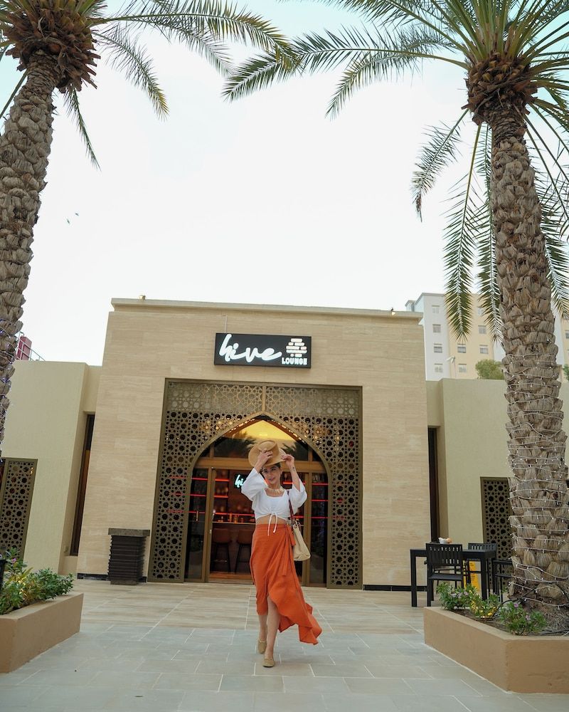 undefined Sheraton Oman Hotel 5