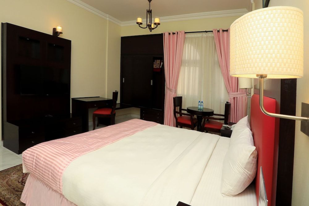 Remas Hotel Suites One Bedroom Suite 3