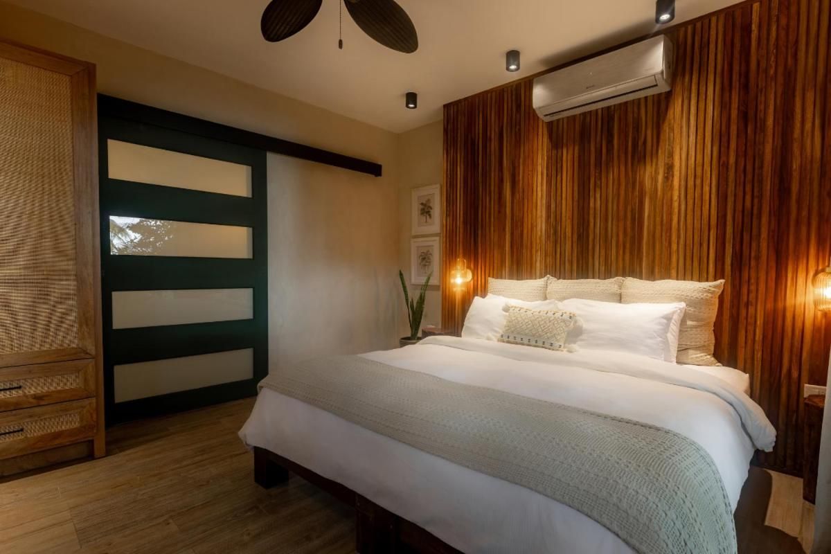 Queen Suite with Sea View