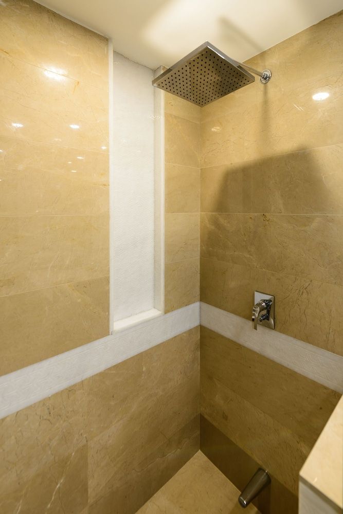 Faisalabad Serena Hotel Standard King 3