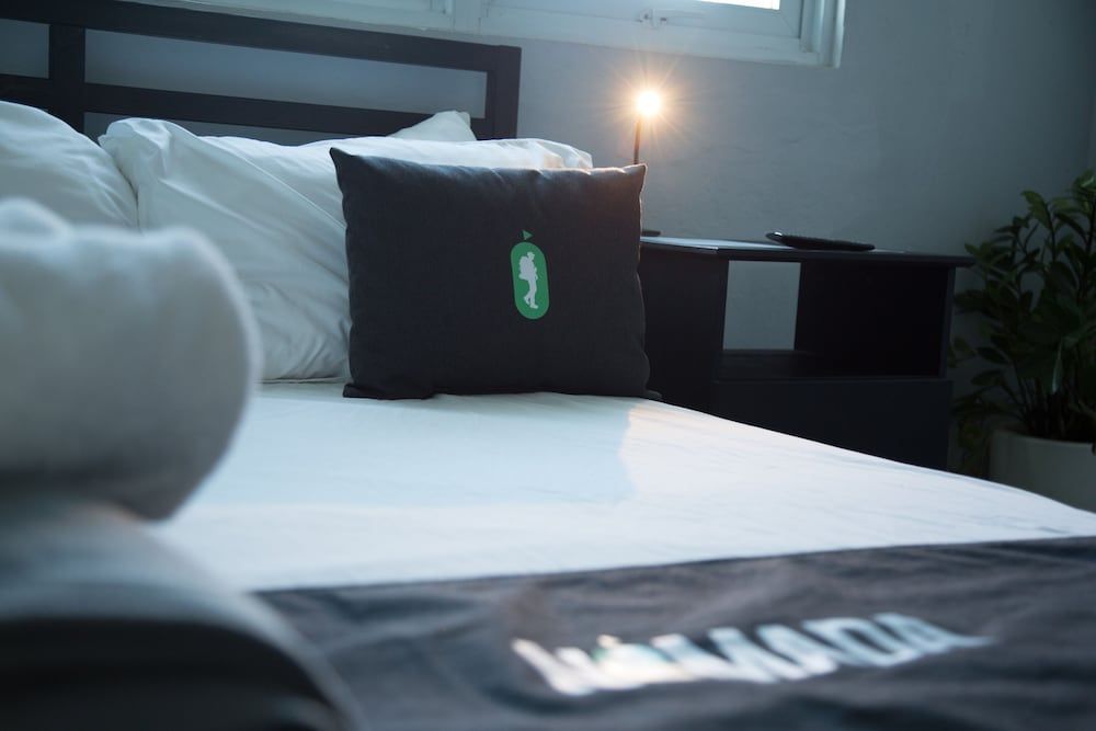 FULL BED | PRIVATE ROOM | SHARED BATHROOMS