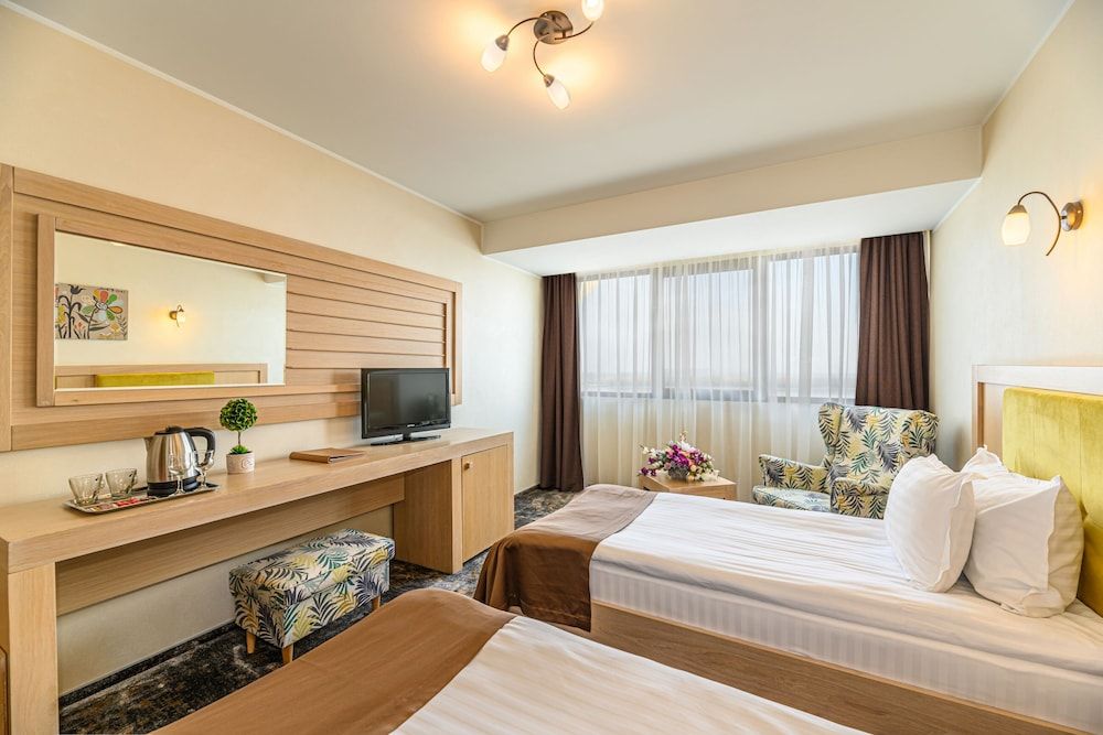 Faleza Hotel by Vega DOUBLE STANDARD DANUBE VIEW 5