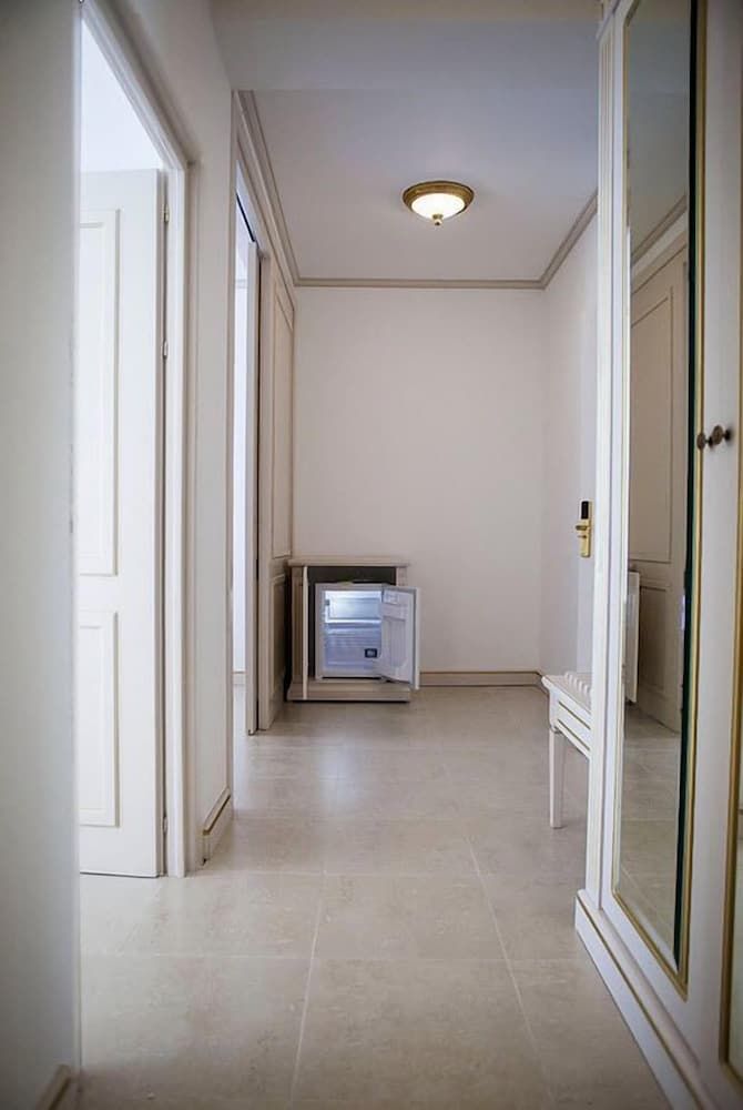 Hotel Sulina International Suite 7