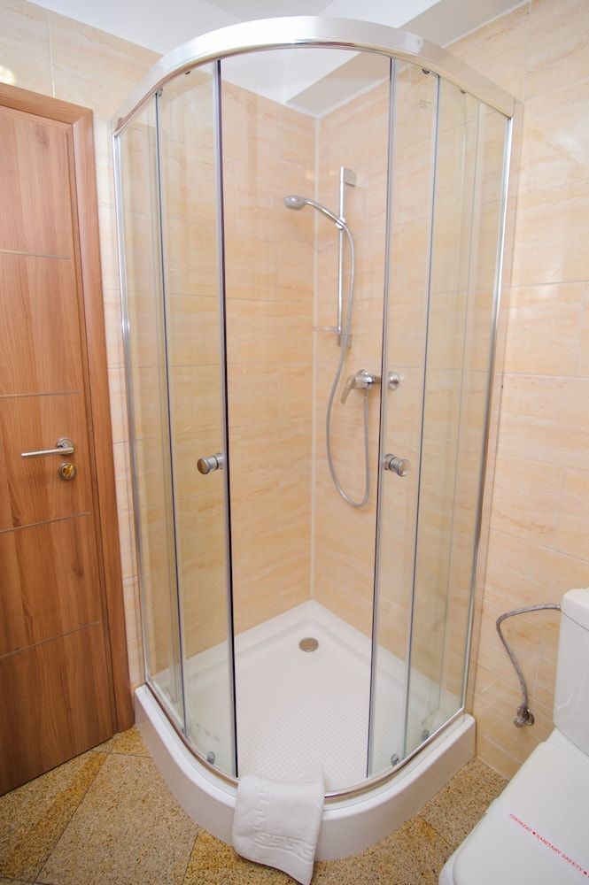 DBH Bucharest Superior Double Room, 1 Queen Bed 11