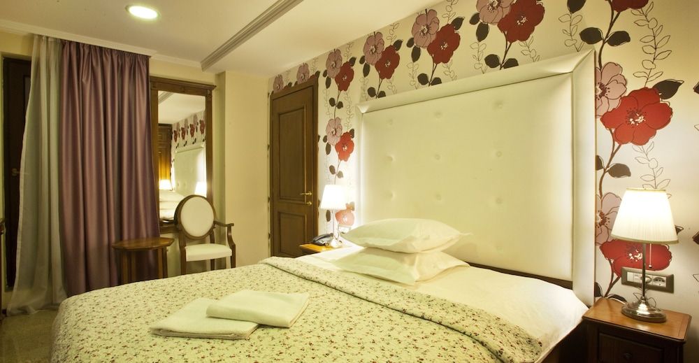 DBH Bucharest Superior Double Room, 1 Queen Bed 2