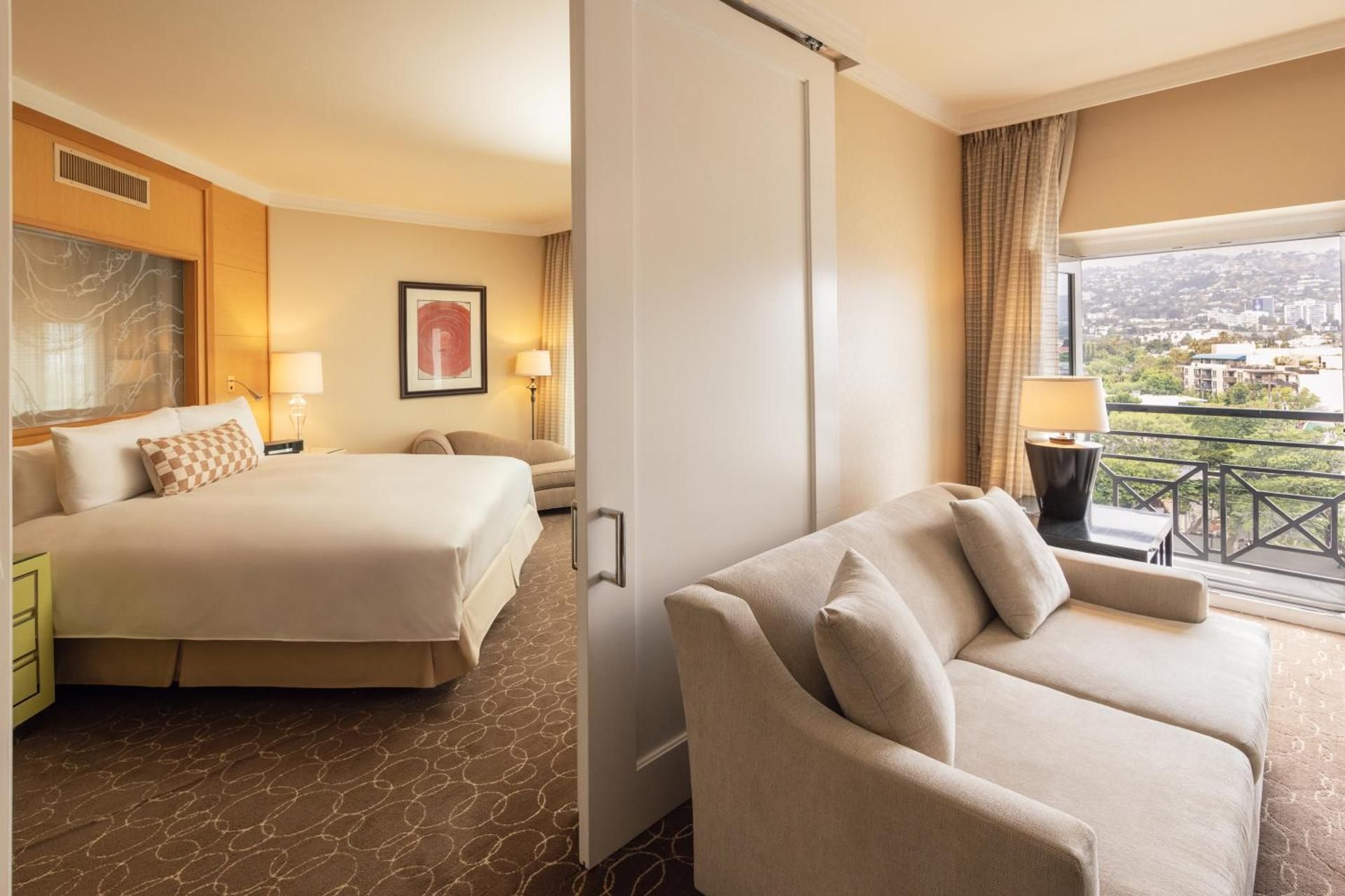 Hollywood Suite with King Bed