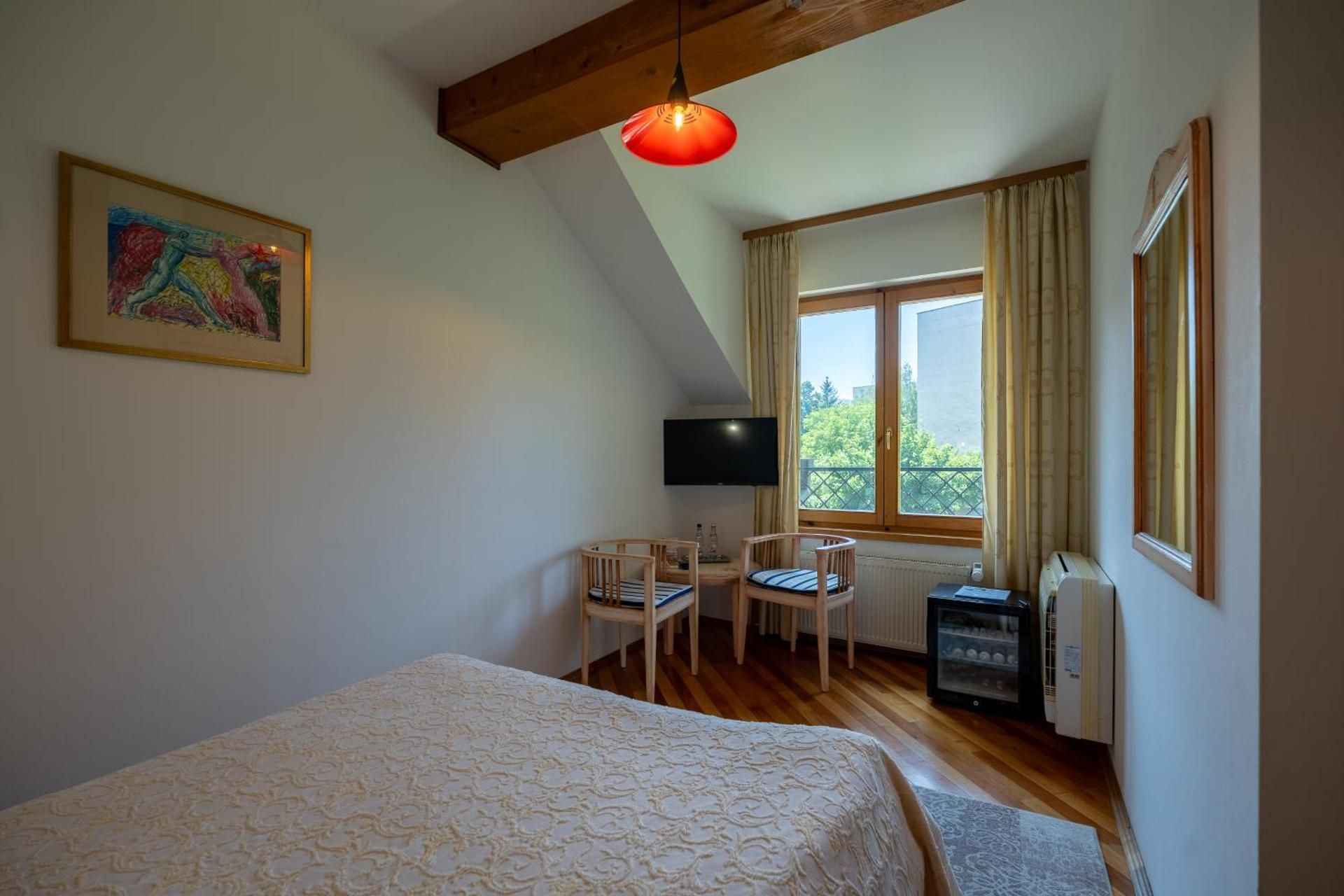 Casa Cranta Hotel 4 - Star Standard Single Room upper floors no elevator 3