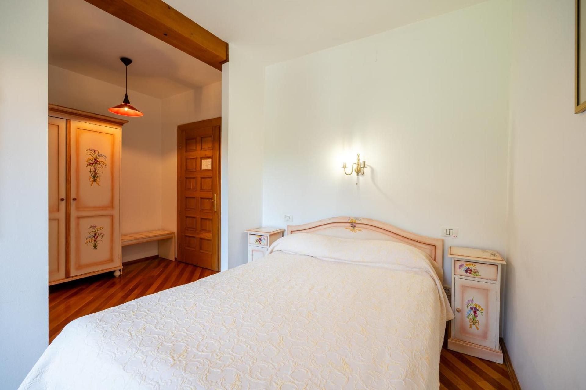 Casa Cranta Hotel 4 - Star Standard Single Room upper floors no elevator