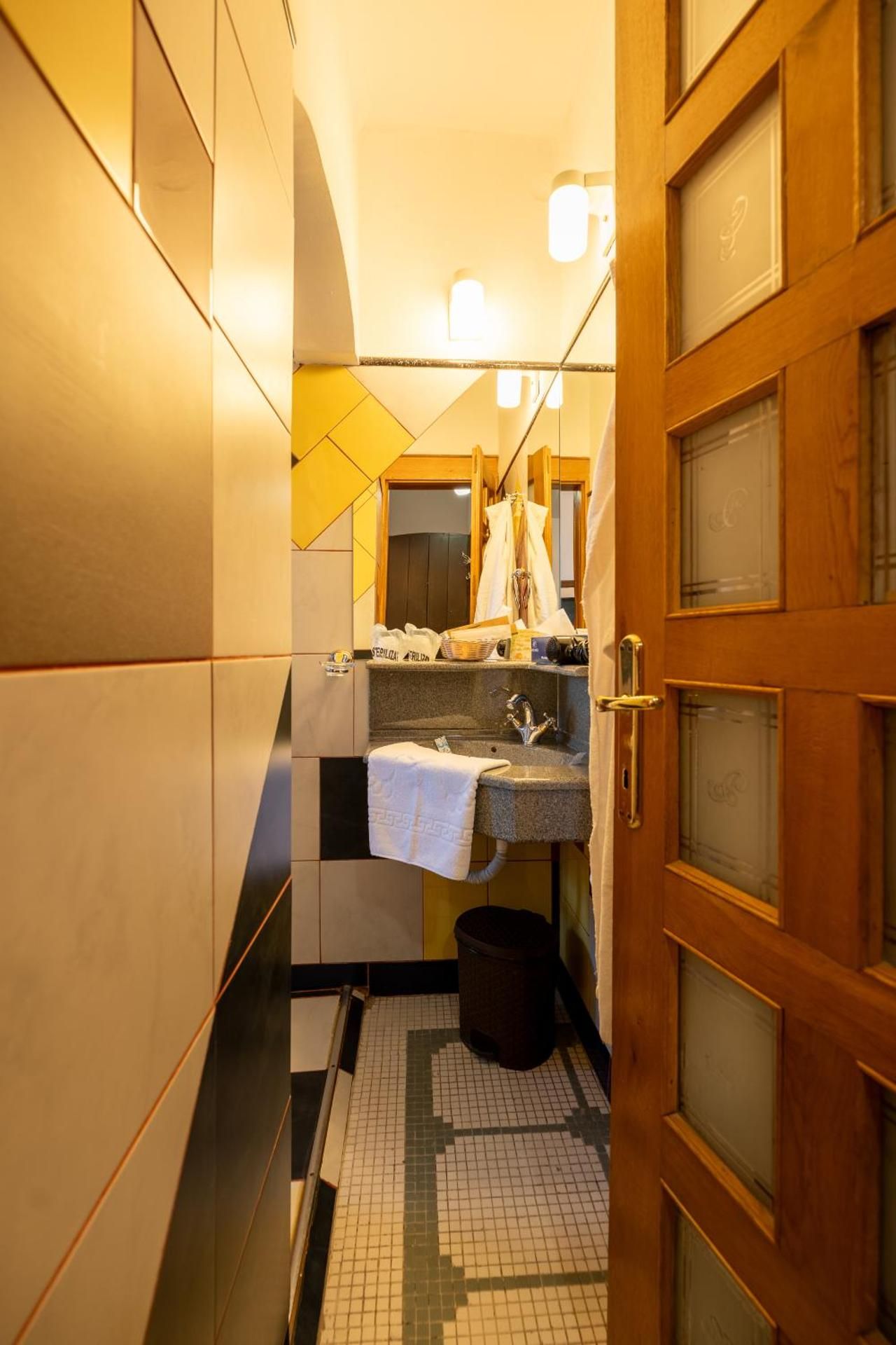 Double Room upper floors no elevator