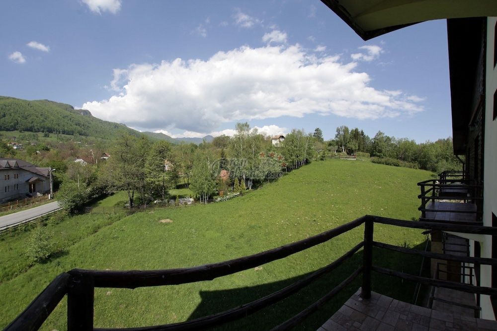 Superior Triple Room, Mountain View