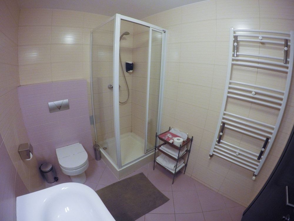 Volo Hotel Twin Room 10