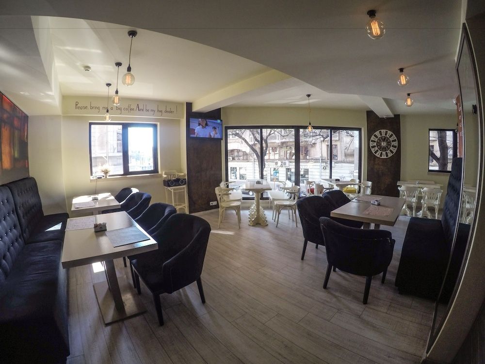 undefined Volo Hotel 9
