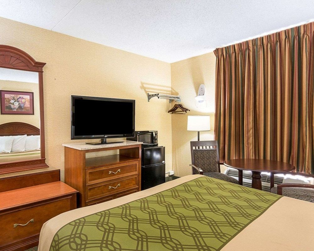 Standard Room, 1 Queen Bed, Smoking