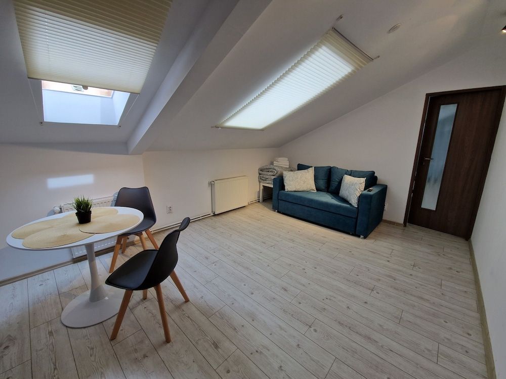 Main Square Apartments & More Economy Suite 11