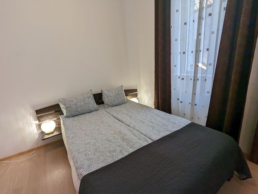 Main Square Apartments & More Family Suite