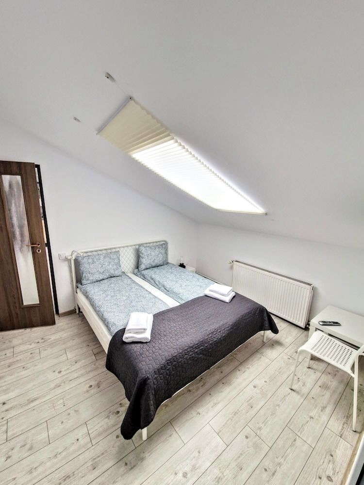 Main Square Apartments & More Economy Suite