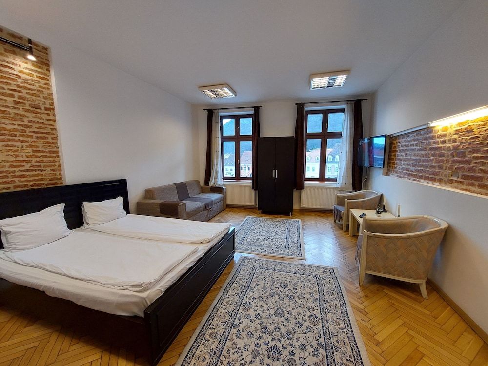 Main Square Apartments & More City Studio, City View 3