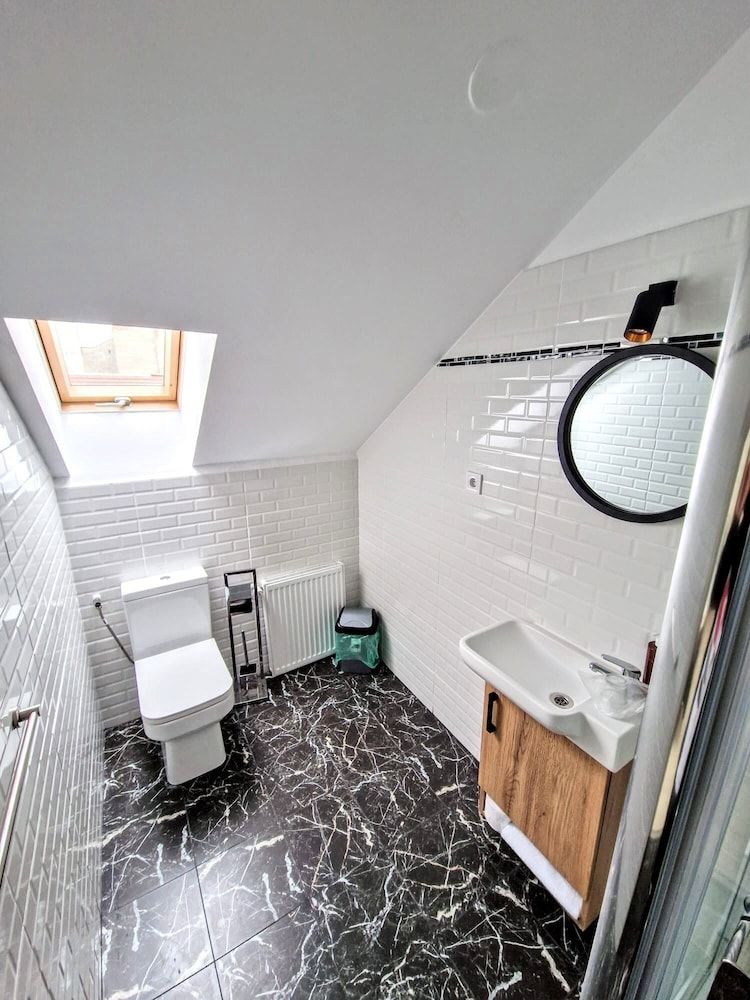 Main Square Apartments & More Economy Suite 5