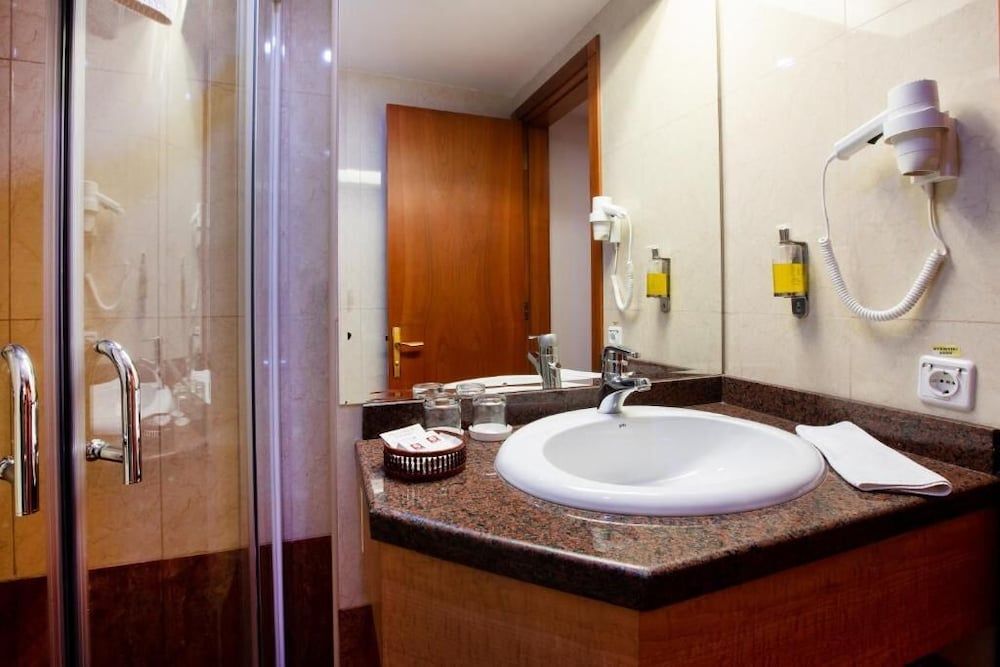 Hotel Duke Romana Classic Twin Room 8