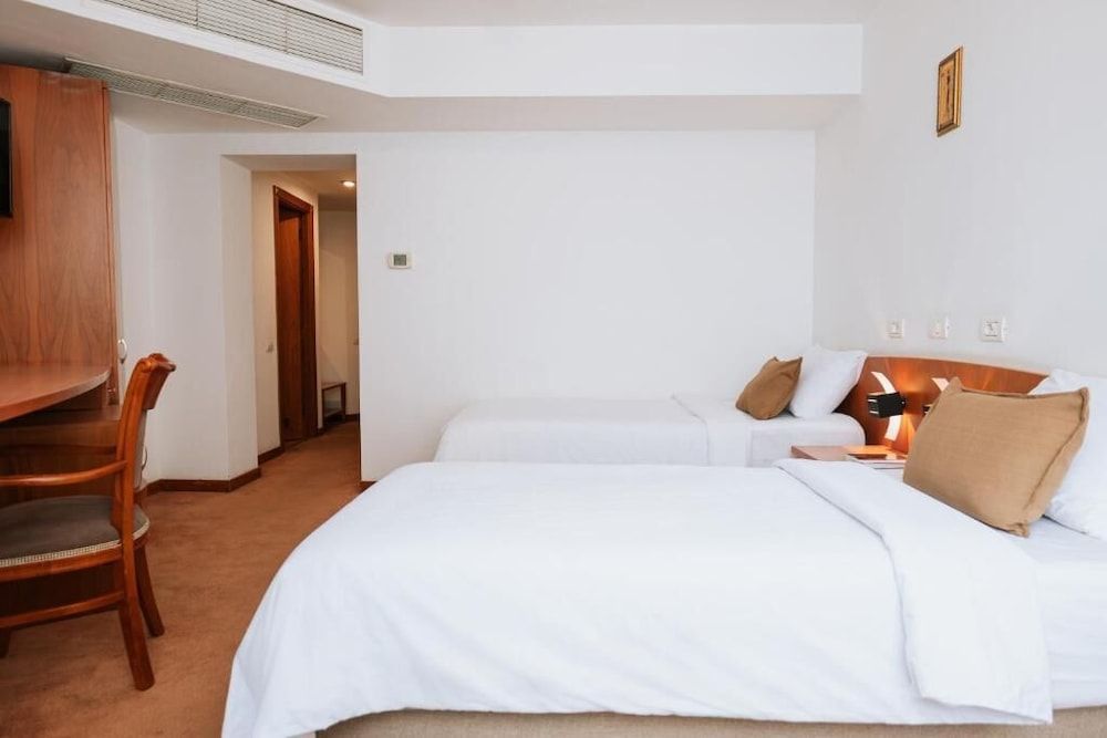 Hotel Duke Romana Classic Twin Room