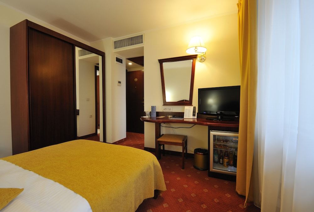 undefined Hotel Minerva 2
