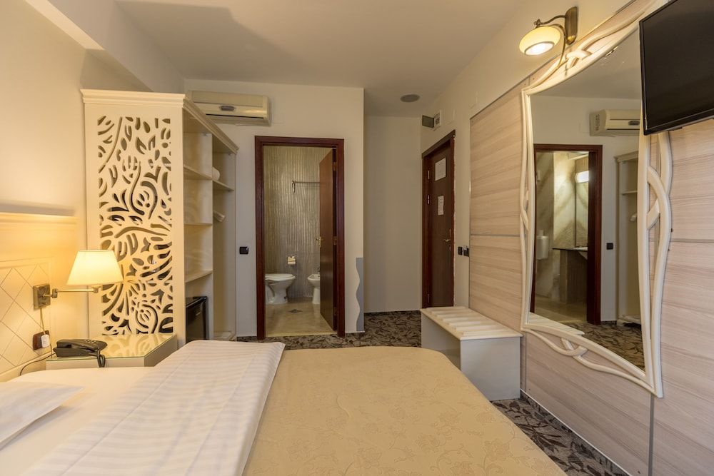 Siqua Hotel Single Room