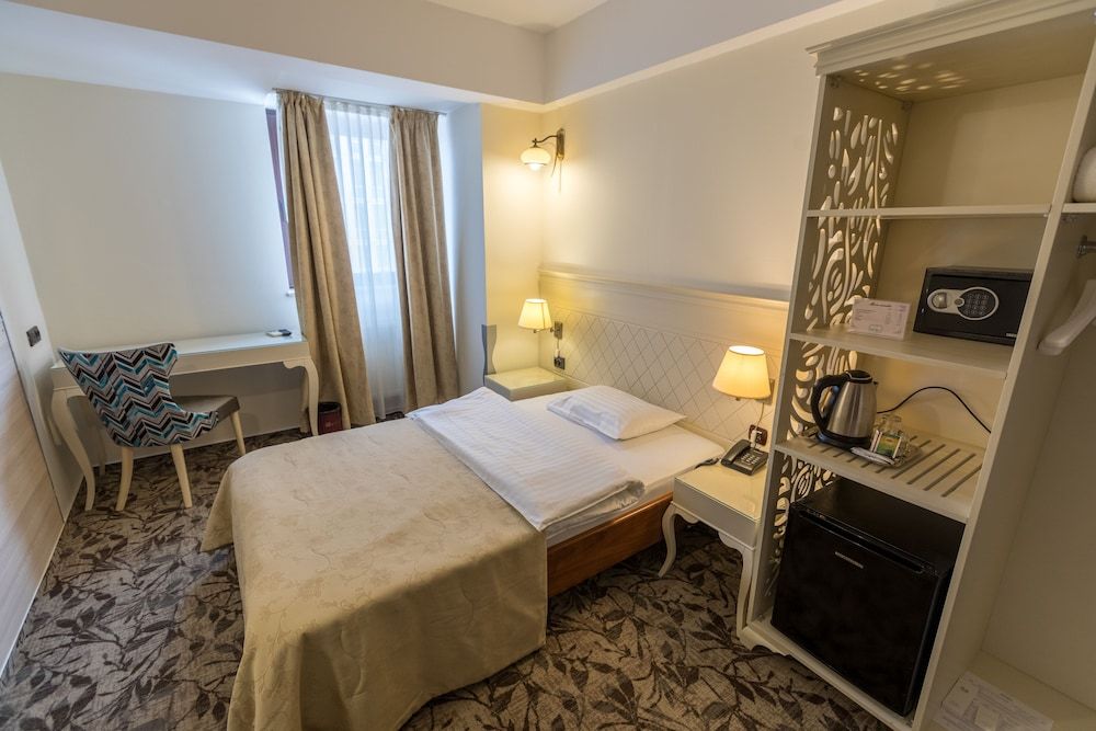 Siqua Hotel Single Room 5