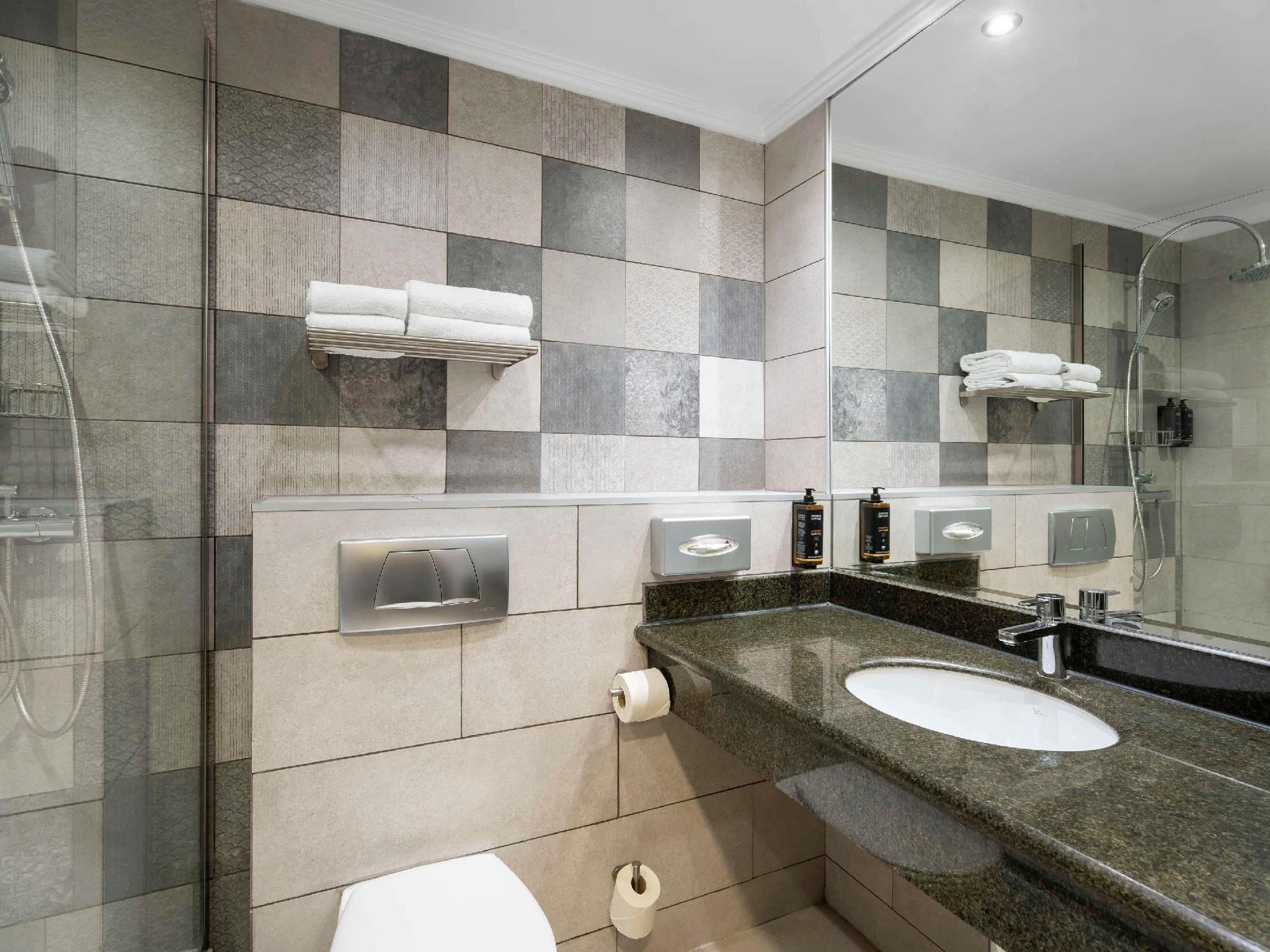 undefined Mercure Bucharest Unirii 5