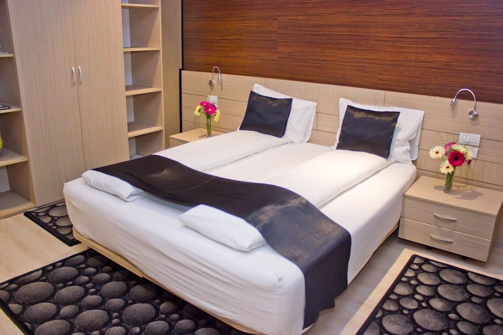 undefined Z Executive Boutique Hotel 5