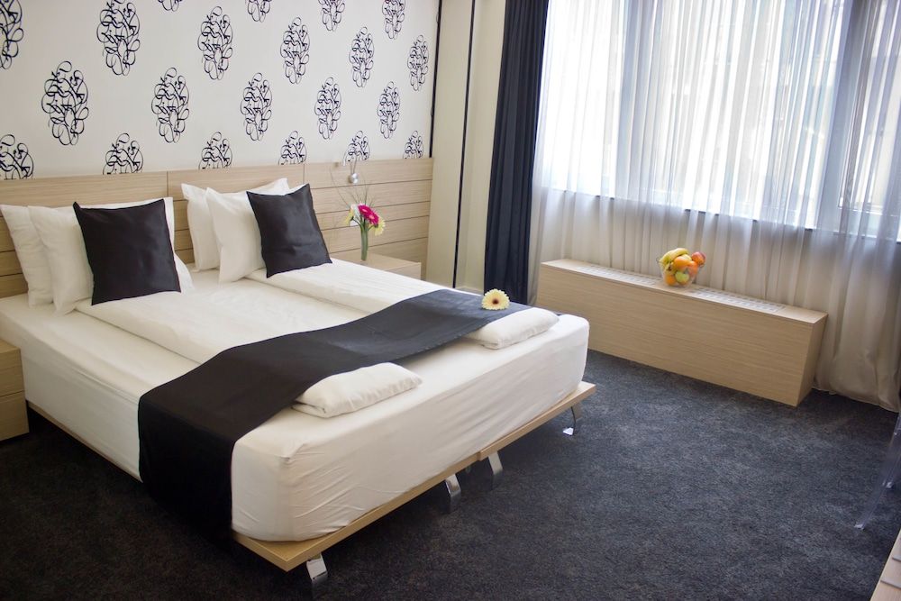 Z Executive Boutique Hotel Superior Double Room 6