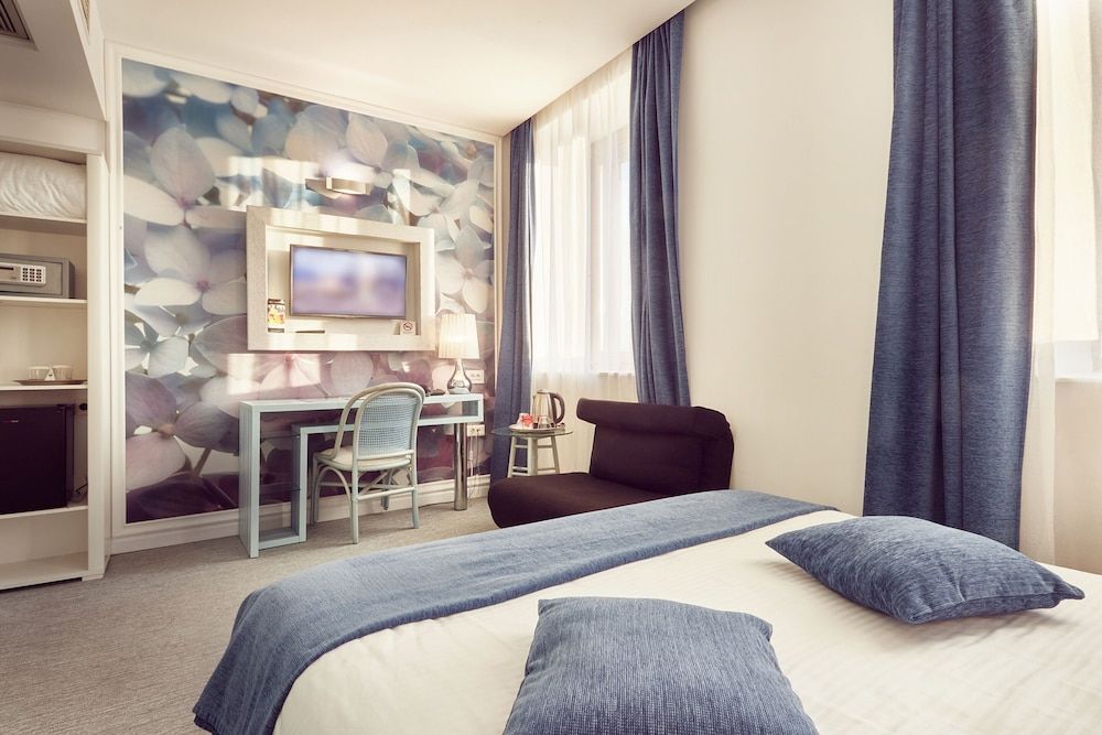 Continental Forum Sibiu Standard Double Room 2