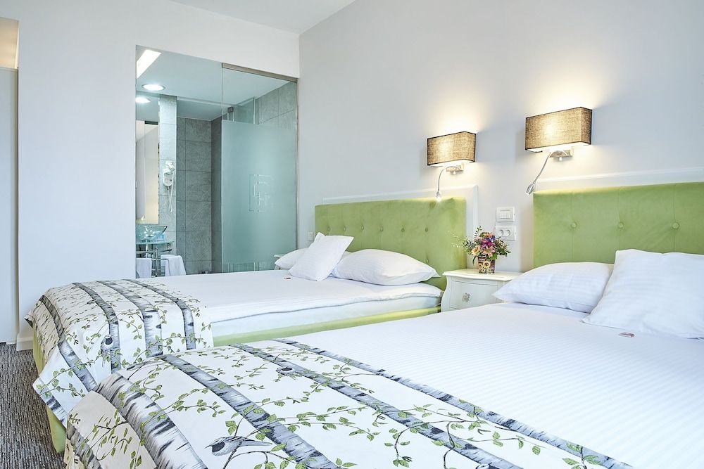 Continental Forum Sibiu Deluxe Family PLUS Room 2