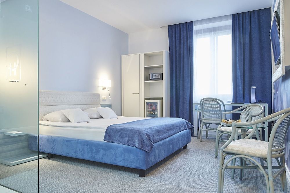 Continental Forum Sibiu Standard Double Room 3