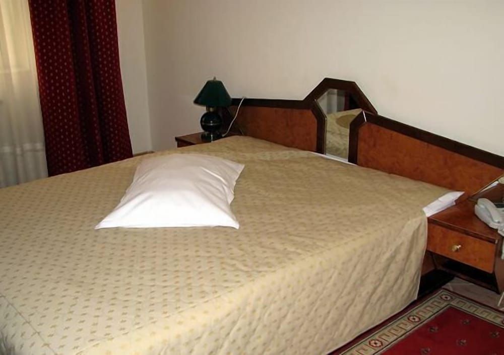 Euro Hotel Basic Double Room 2