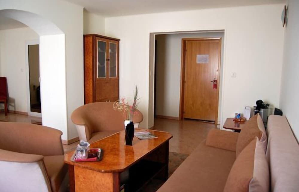 Euro Hotel Apartment for 2 people 8
