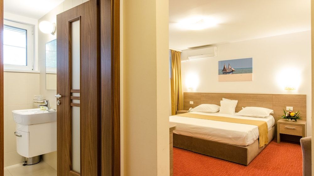 undefined Hotel Herastrau 5