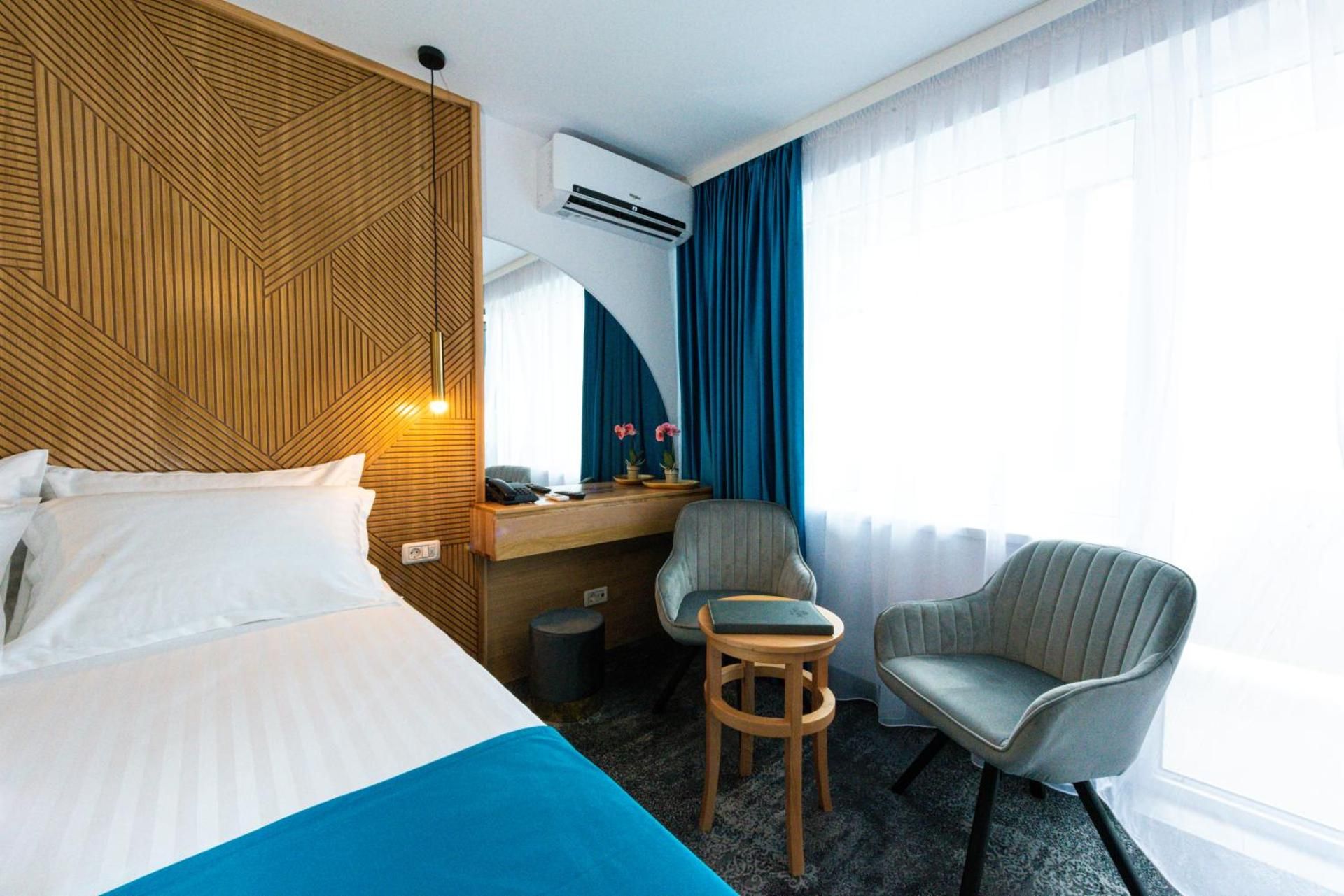 Vista Double Room Side Sea View