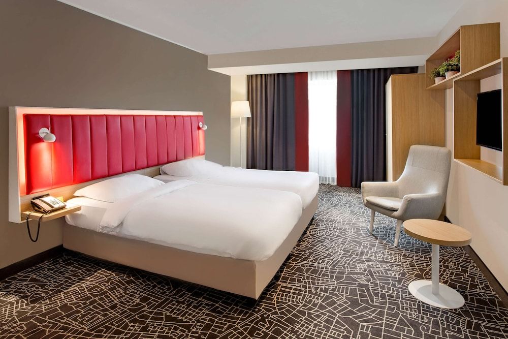undefined Park Inn by Radisson Bucharest Hotel & Residence 3