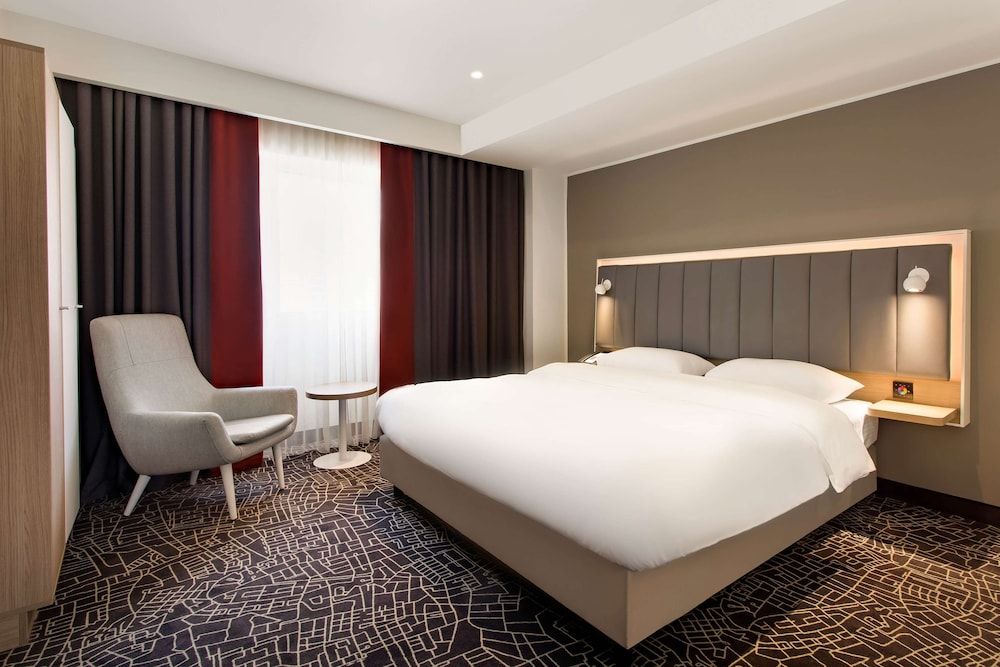 undefined Park Inn by Radisson Bucharest Hotel & Residence 8