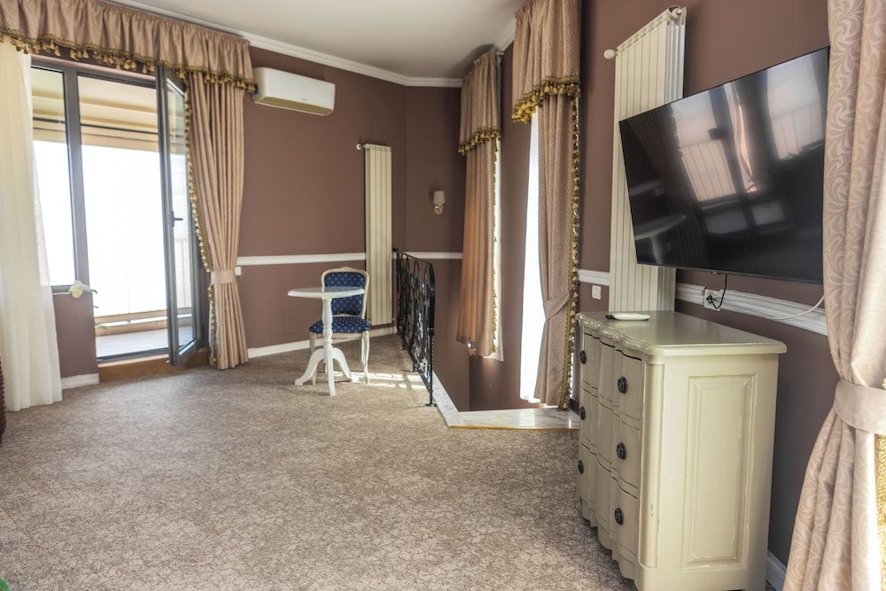 Villa Boutique Lafayette Luxury Suite, Hot Tub, City View 8