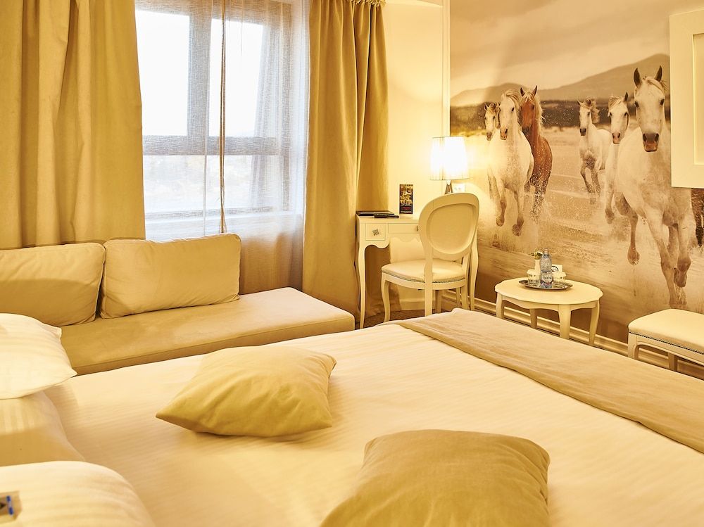 Deluxe Double Room with Sofa