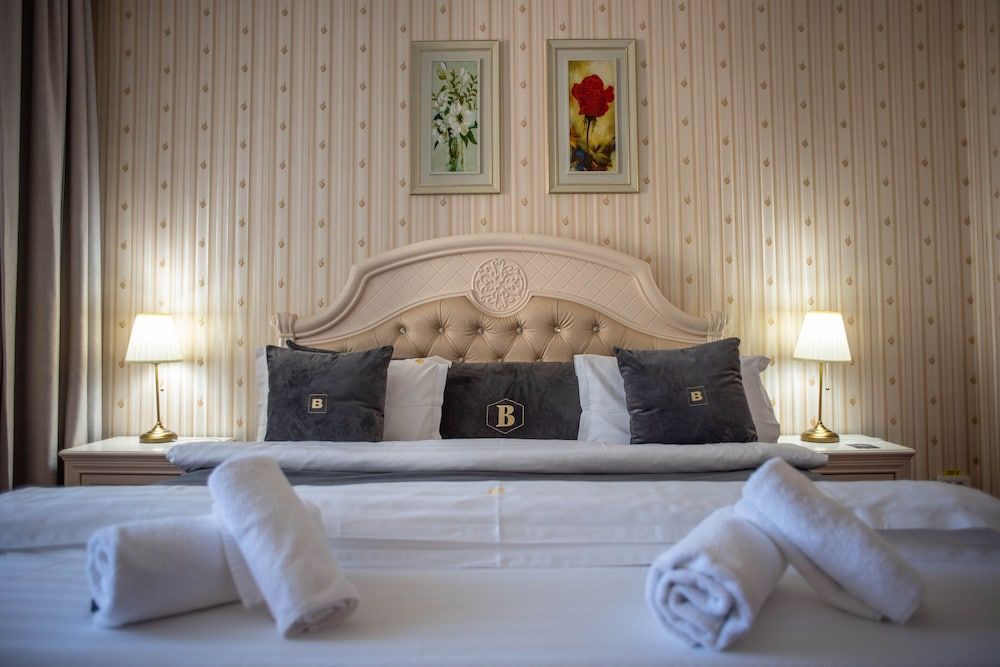 Hotel Carpathia Deluxe Double Room 5