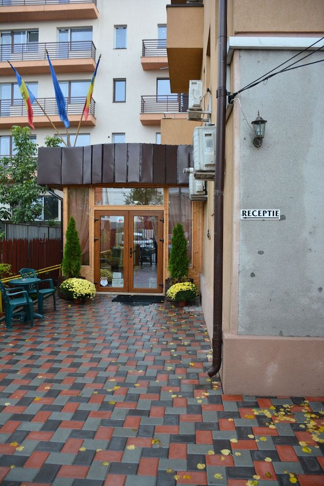 undefined La Casa 6