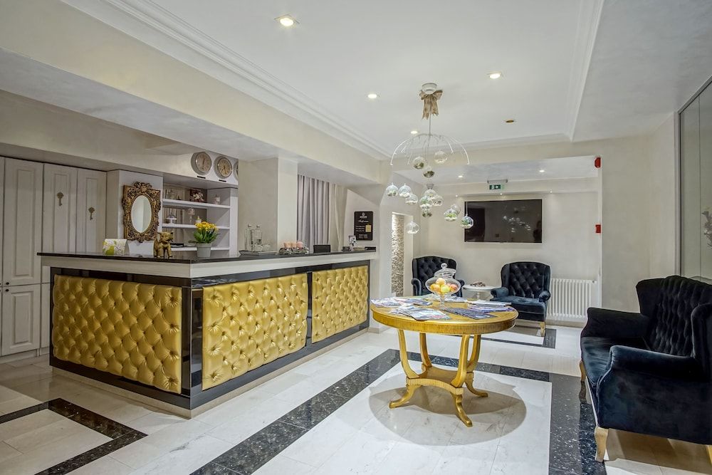 undefined Old Town Boutique Hotel 9